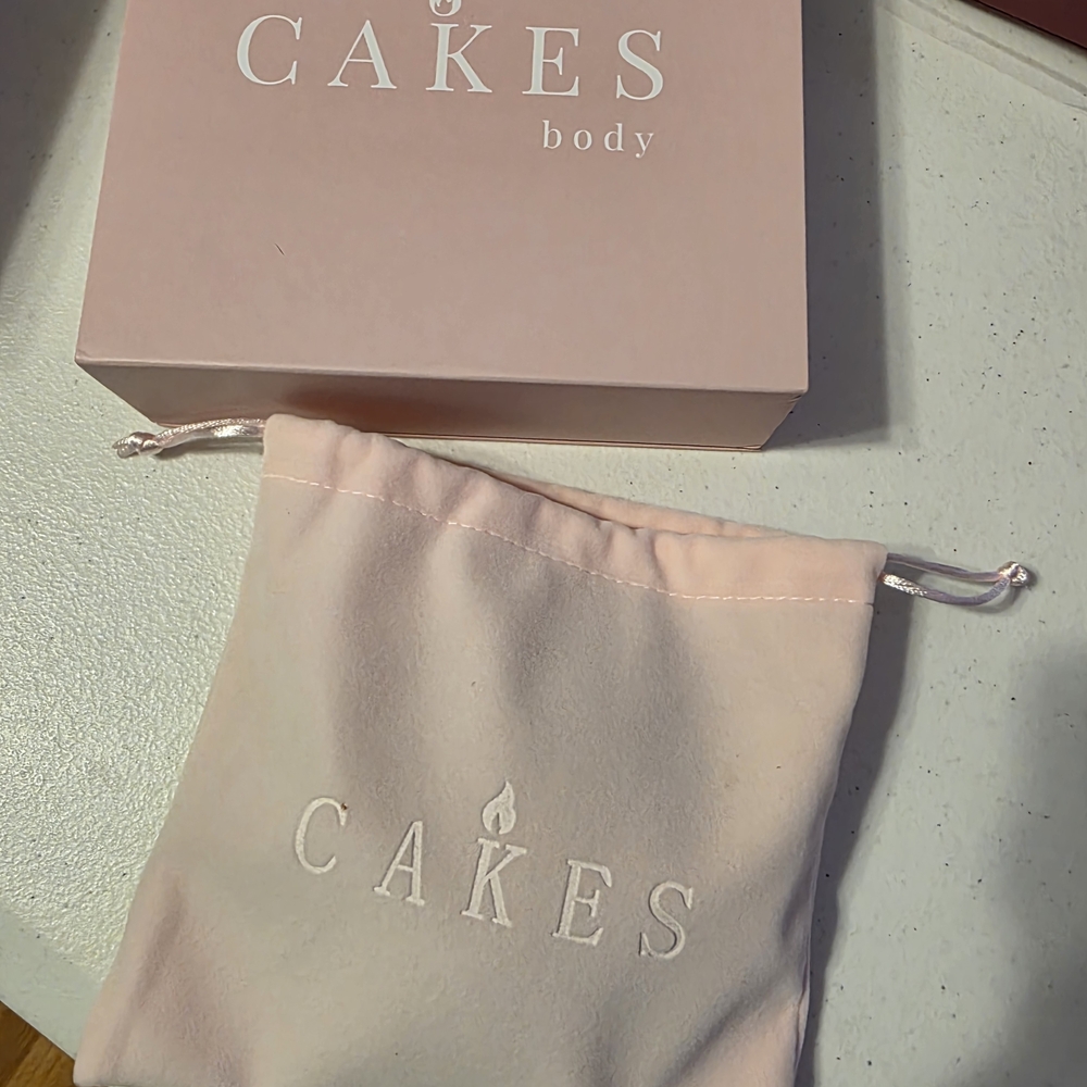 Cakes Tan Adhesive Nipple Covers NIB. Try Them For Less $$$ - Picture 2 of 4